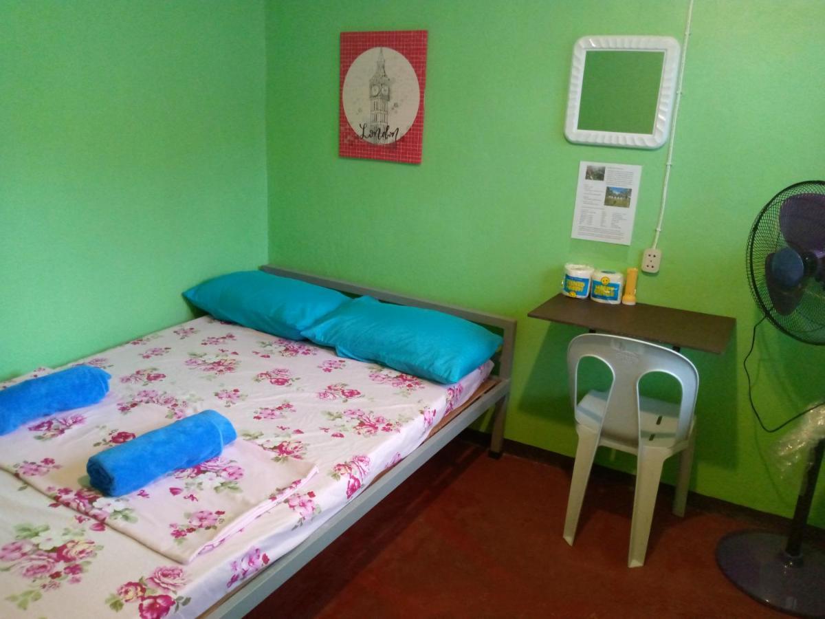 Junjals Backpackers Chalet Бохол Экстерьер фото