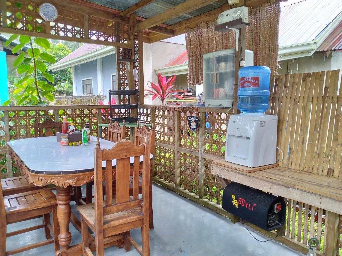 Junjals Backpackers Chalet Бохол Экстерьер фото